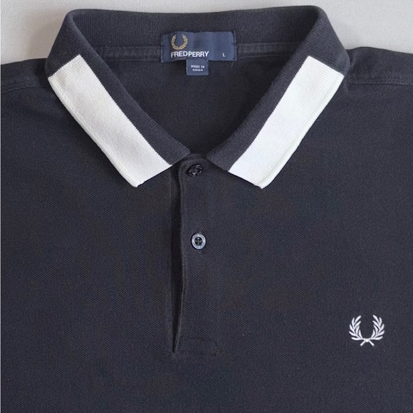 Fred Perry Men's Polo Shirt Color Block Collar And Sleeves Black Size Large - Picture 1 of 5